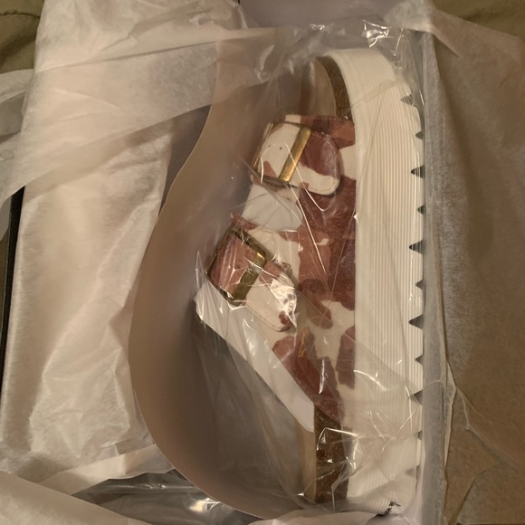 **SOLD** - Picture 5 of 7